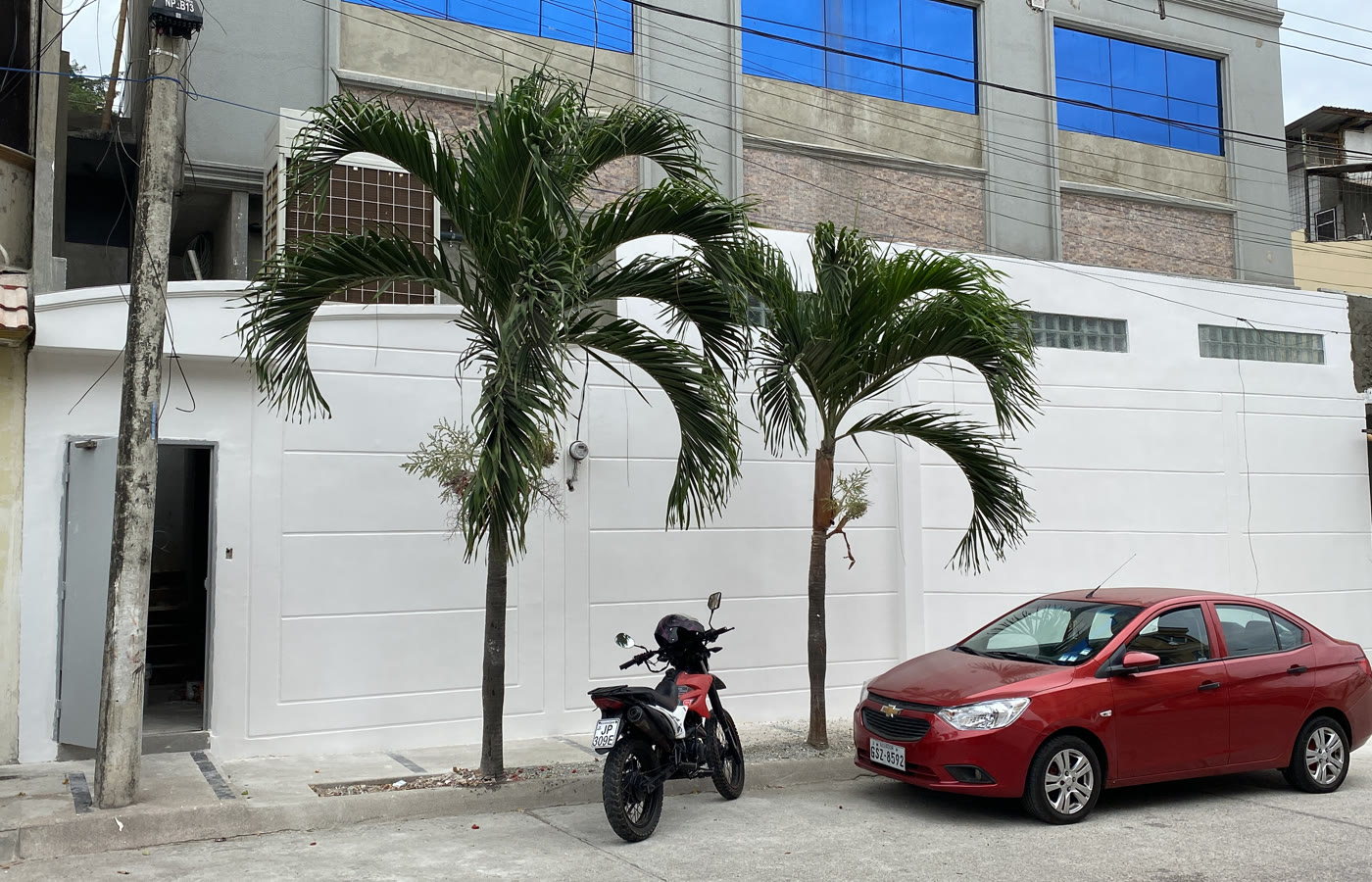 Villa en Ciudad Celeste, Daule, ampliada y remodelada por DCA